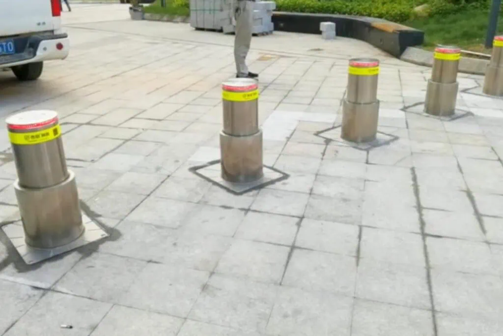 shallow mounted pneumatic bollard