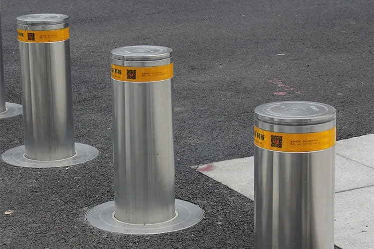 how to maintain hydraulic automatic bollards